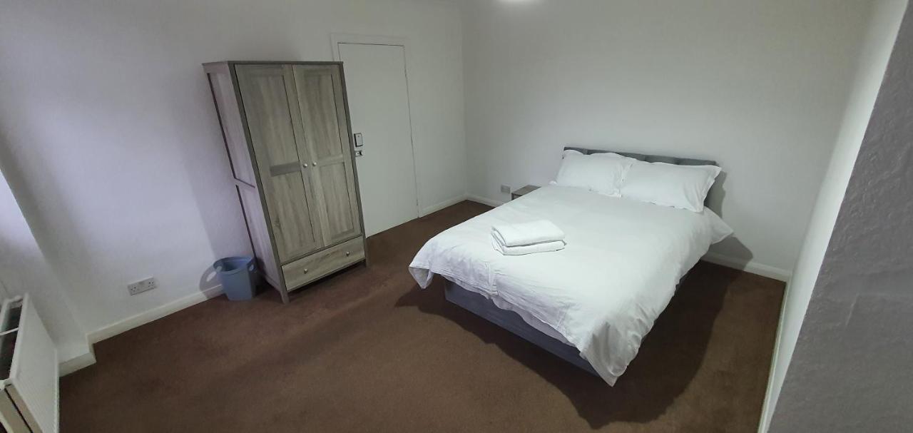 24Hr Self Check In Apartment Central Barnsley Extérieur photo