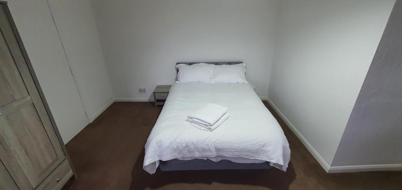 24Hr Self Check In Apartment Central Barnsley Extérieur photo